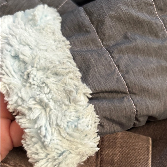 The North Face Gray Quilted Jacket with Light Blue Sherpa Lining - Picture 5 of 8